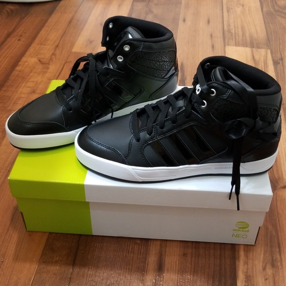 Women's Adidas BBNEO Raleigh Mid.